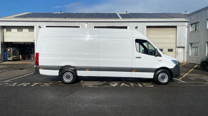 Mercedes-Benz Sprinter E314 L3 Electric Rwd 100kW 81kWh Pro Van Auto - Image 8